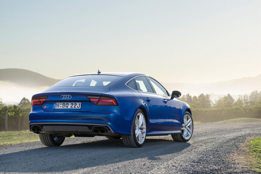 Audi S7 Sportback 2015 года  (AU) (фото 10 из 13)